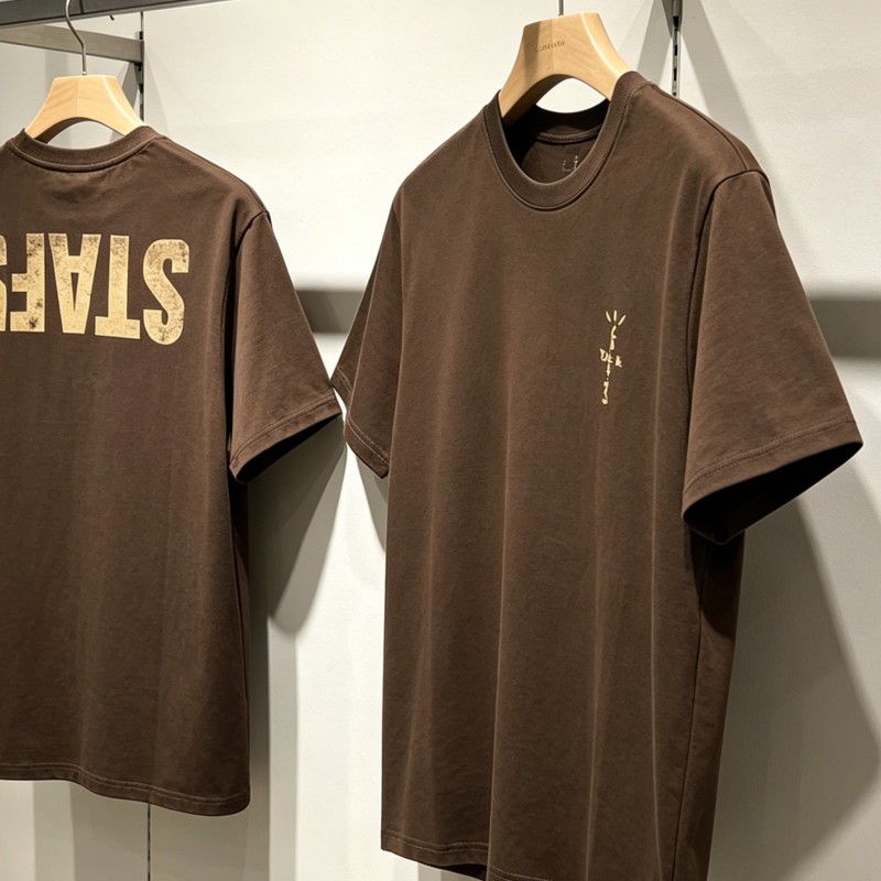 Cactus Jack Tee - เสื้อยืดลายกราฟฟิตี้ Summer Brown Cactus Jack ลายตัวอักษรกลับด้าน